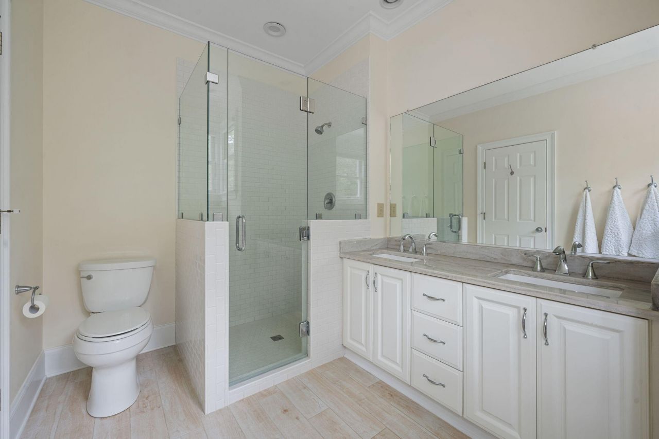 297 Saltmeadow Cove Photo 18