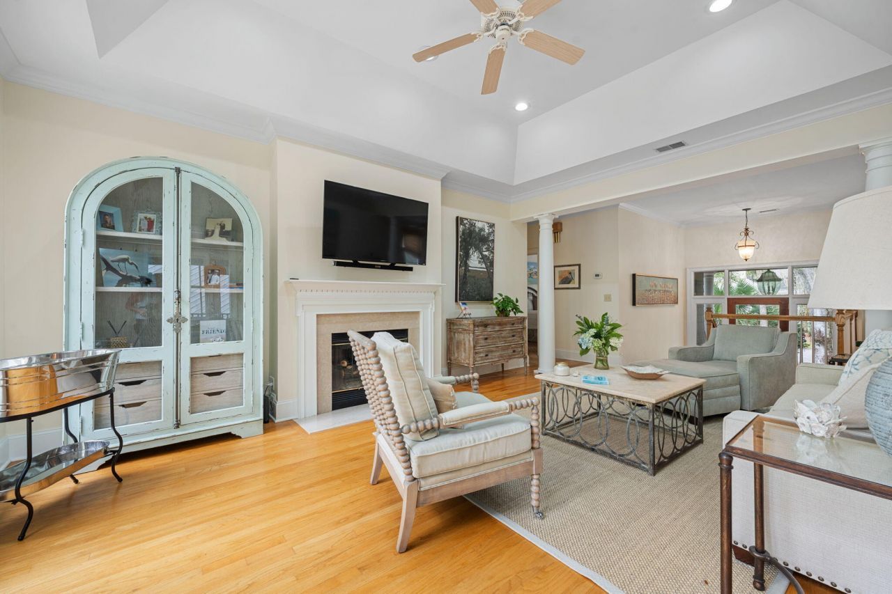 297 Saltmeadow Cove Photo 9