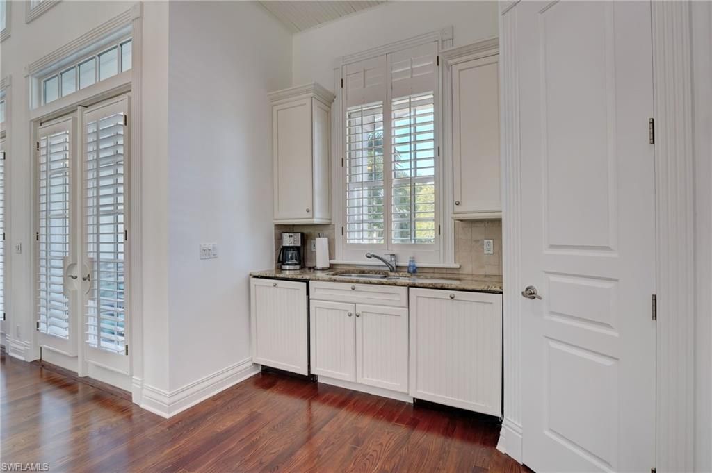 1551 Gulf Shore Blvd S, Naples, FL 34102 Photo