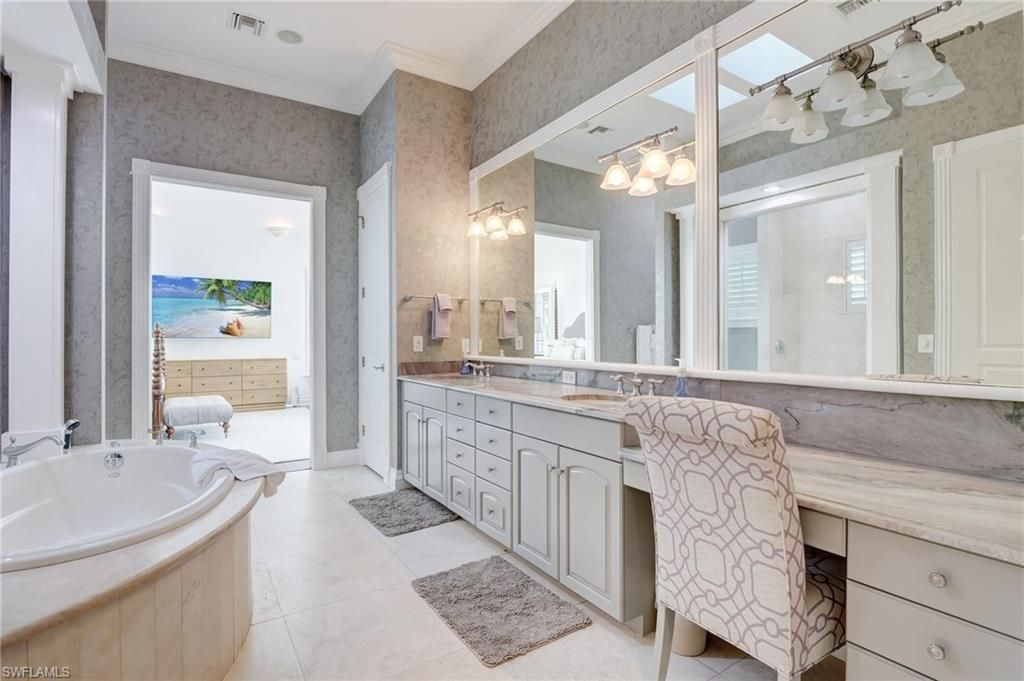 1551 Gulf Shore Blvd S, Naples, FL 34102 Photo