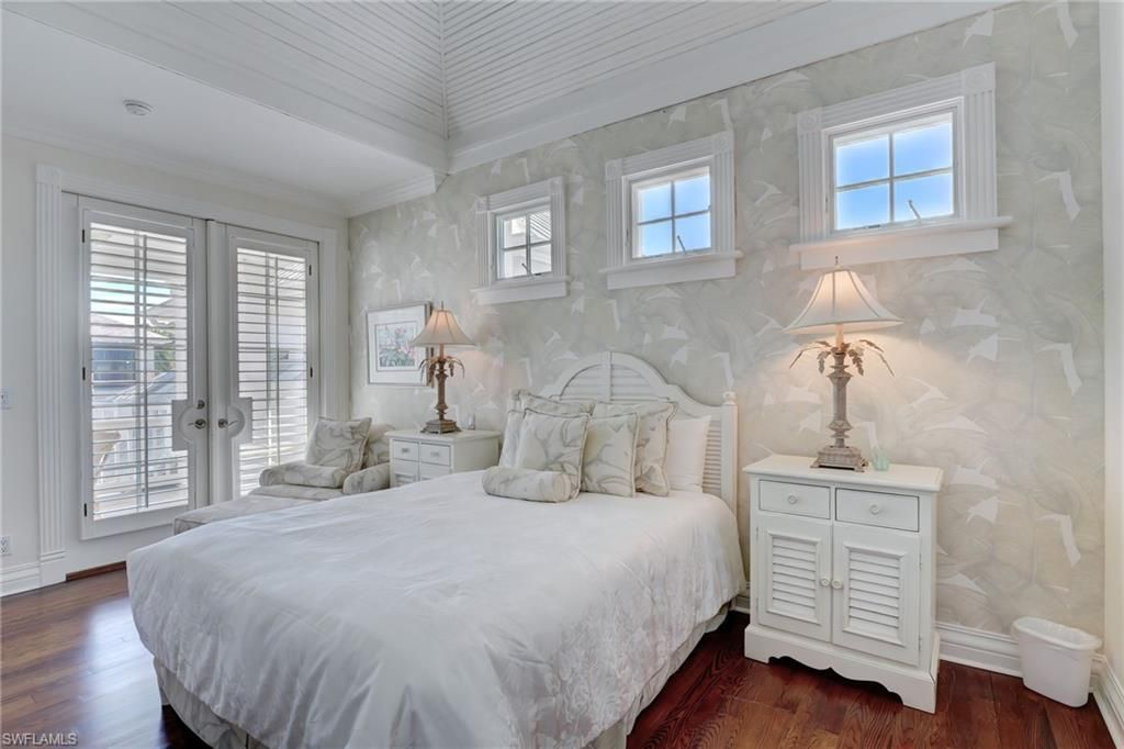 1551 Gulf Shore Blvd S, Naples, FL 34102 Photo