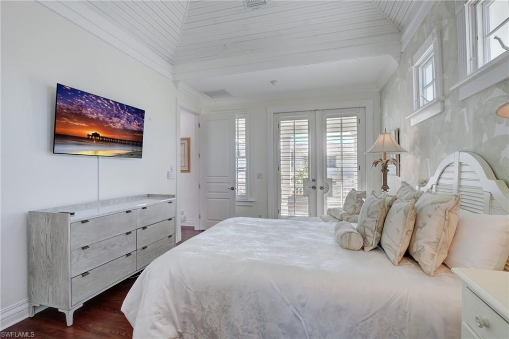 1551 Gulf Shore Blvd S, Naples, FL 34102 Photo