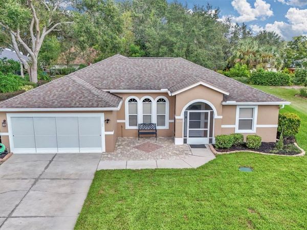 5556 GROVE MANOR, LADY LAKE, FL 32159