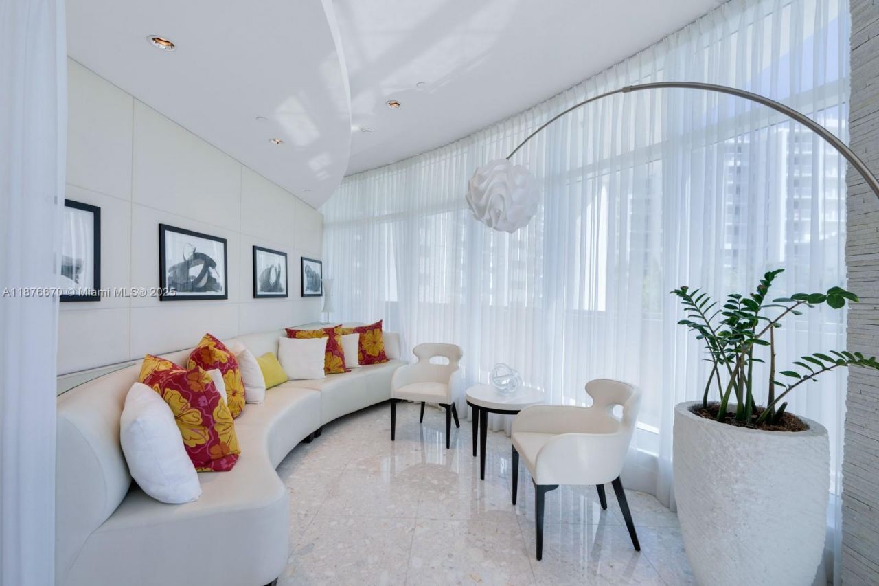 3801 Collins Ave, Unit 503, Miami Beach, FL 33140 Photo