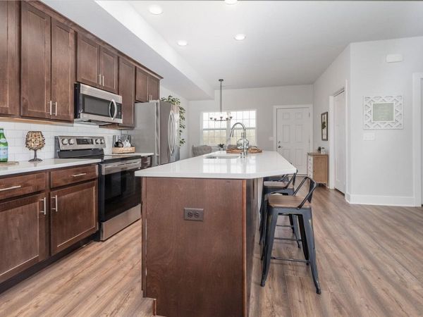 455 Hillary Cir, Unit D, Johnson Creek, WI 53038