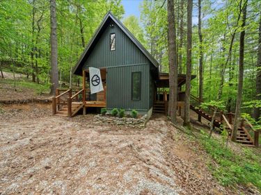 82 Firefly Lane, Campton, KY 41301