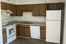 8040 Thelen Street photo 4