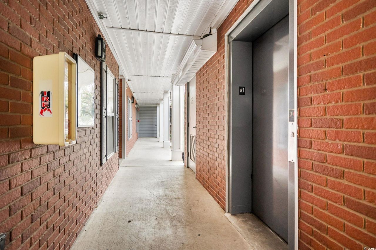 4849 Meadowsweet Dr. Photo 26