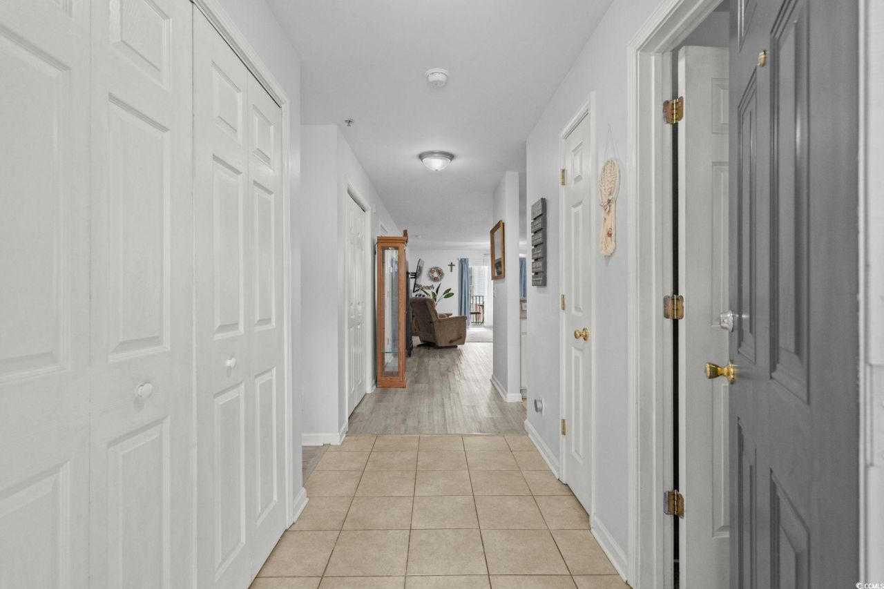 4849 Meadowsweet Dr. Photo 4