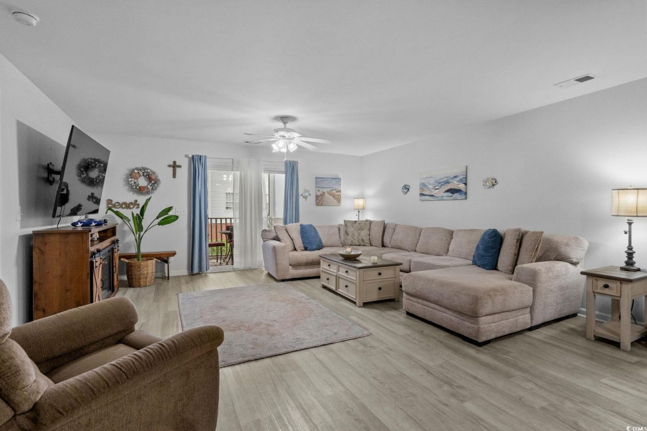 4849 Meadowsweet Dr. Photo 6