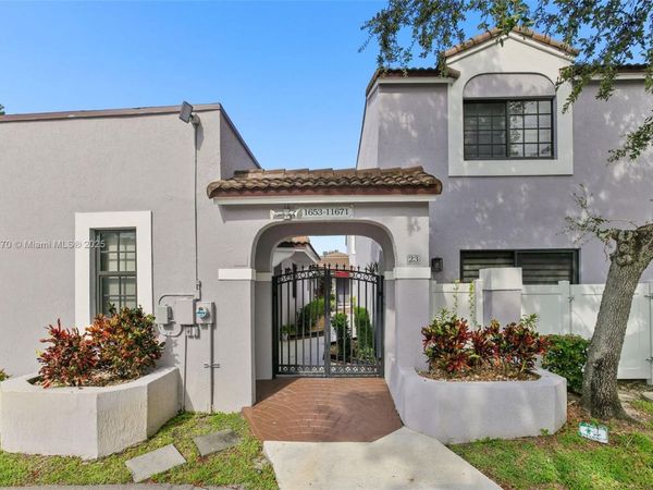 11657 NW 11th Street, Pembroke Pines, FL 33026