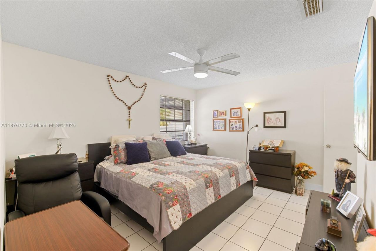 11657 NW 11th Street, Pembroke Pines, FL 33026 Photo