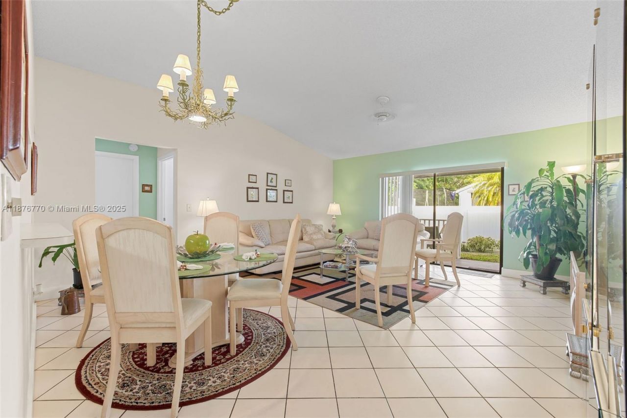 11657 NW 11th Street, Pembroke Pines, FL 33026 Photo