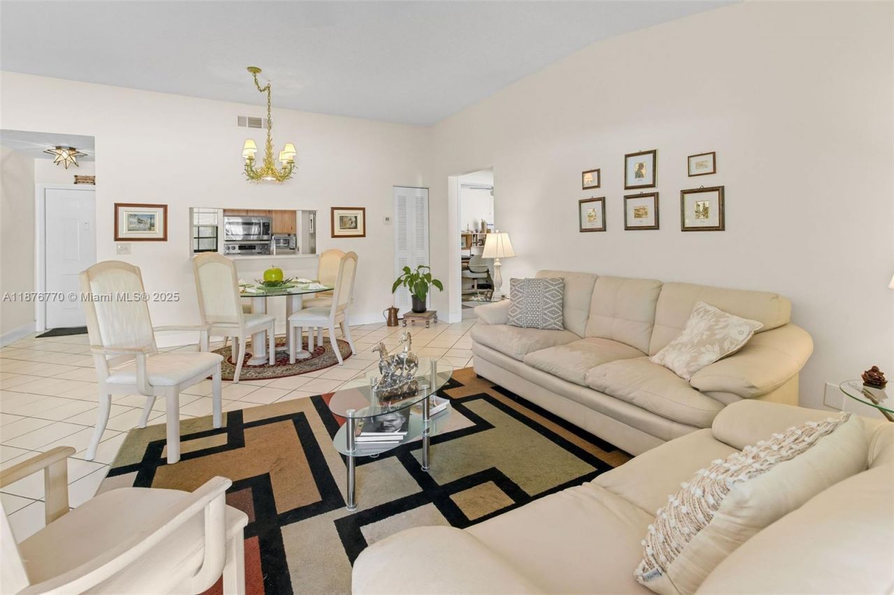 11657 NW 11th Street, Pembroke Pines, FL 33026 Photo