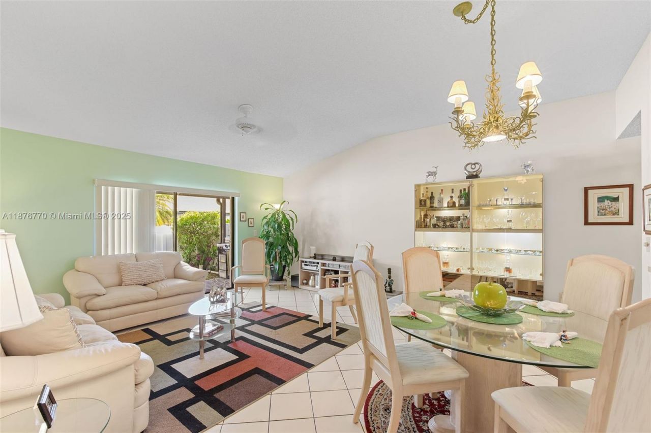 11657 NW 11th Street, Pembroke Pines, FL 33026 Photo