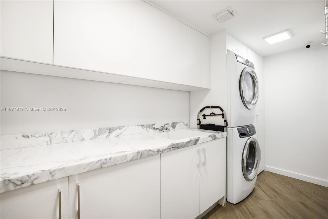 330 Sunny Isles Blvd, Unit 5-2403, Sunny Isles Beach, FL 33160 Photo