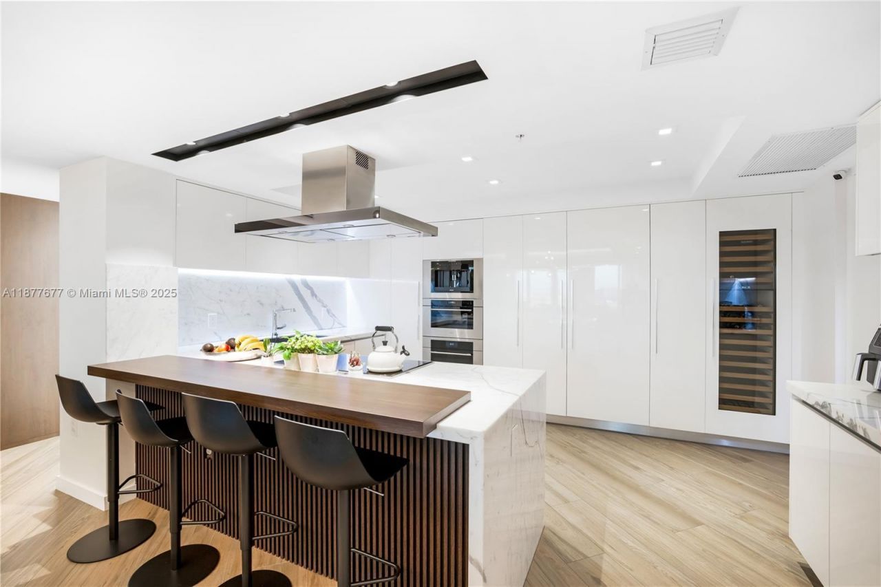 330 Sunny Isles Blvd, Unit 5-2403, Sunny Isles Beach, FL 33160 Photo