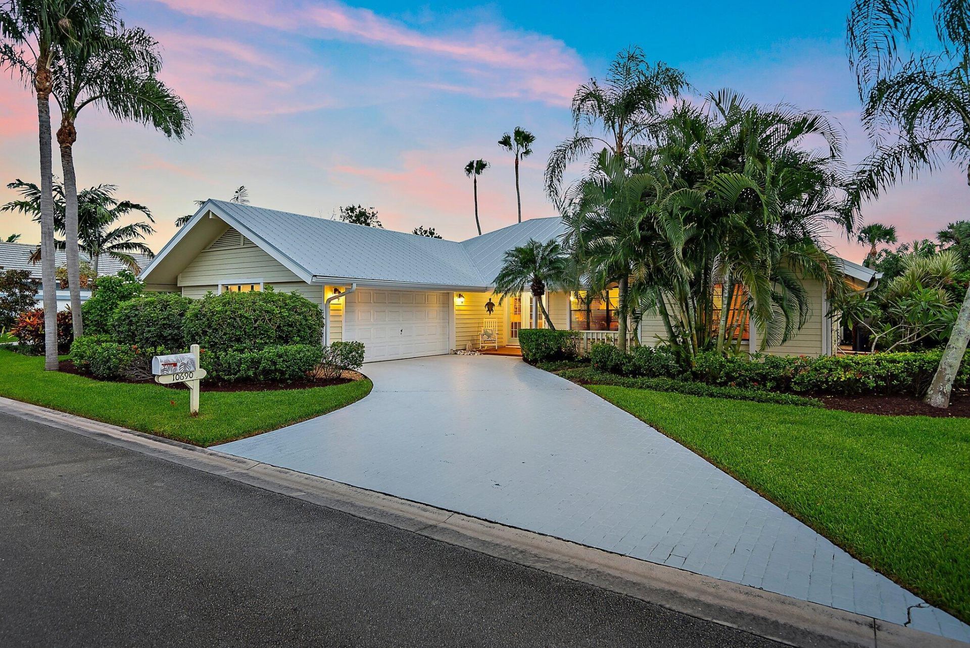 10690 SE Jupiter Narrows Drive, Hobe Sound, FL 33455 Photo