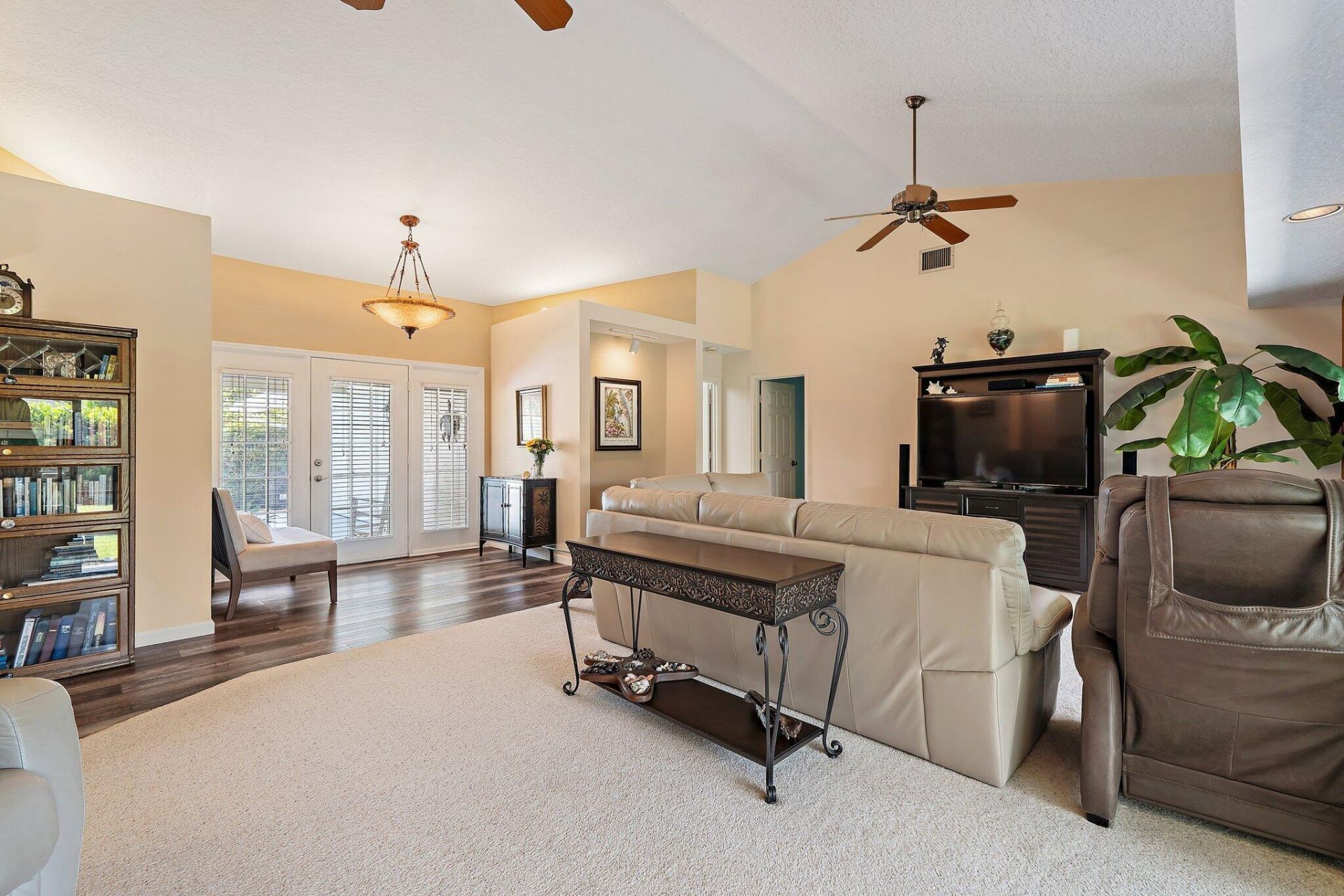 10690 SE Jupiter Narrows Drive, Hobe Sound, FL 33455 Photo