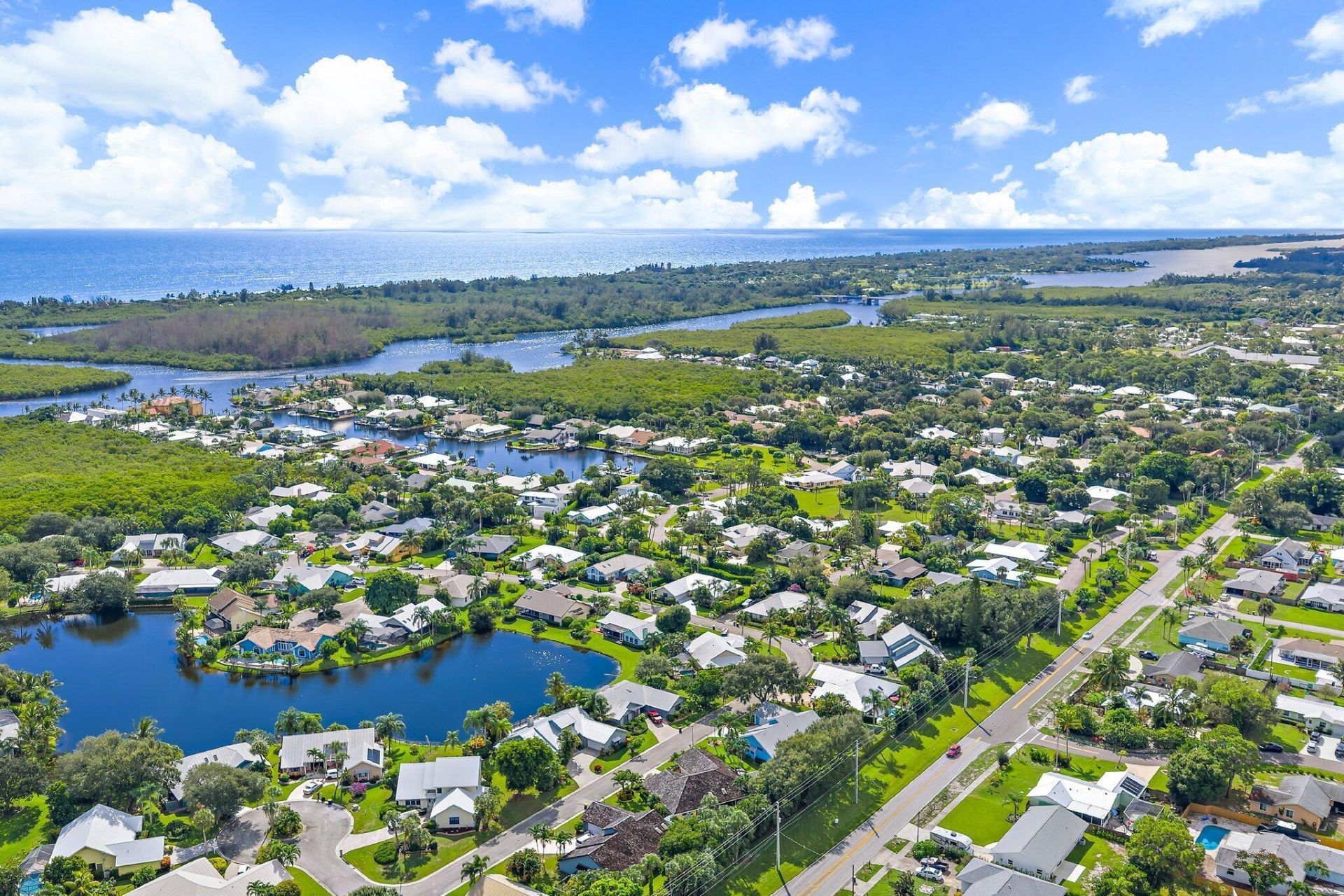 10690 SE Jupiter Narrows Drive, Hobe Sound, FL 33455 Photo