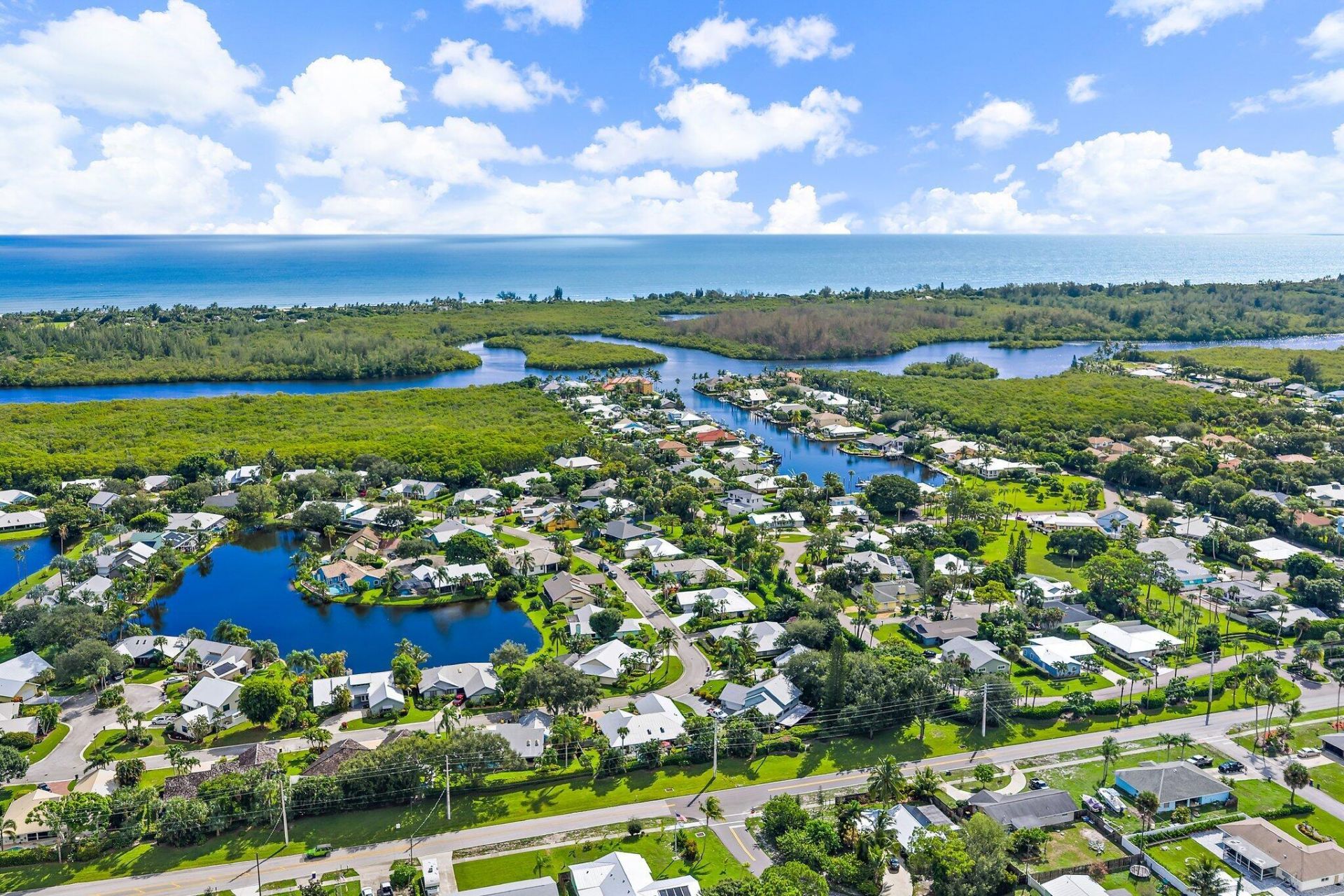 10690 SE Jupiter Narrows Drive, Hobe Sound, FL 33455 Photo