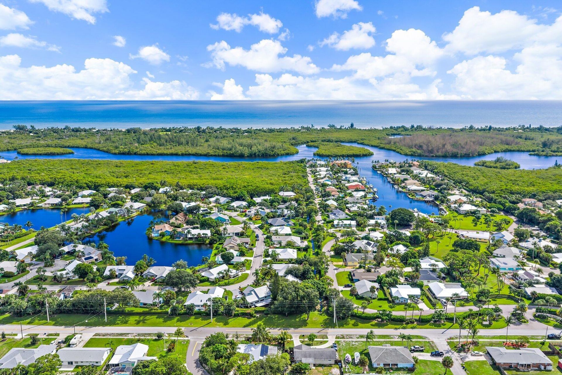 10690 SE Jupiter Narrows Drive, Hobe Sound, FL 33455 Photo