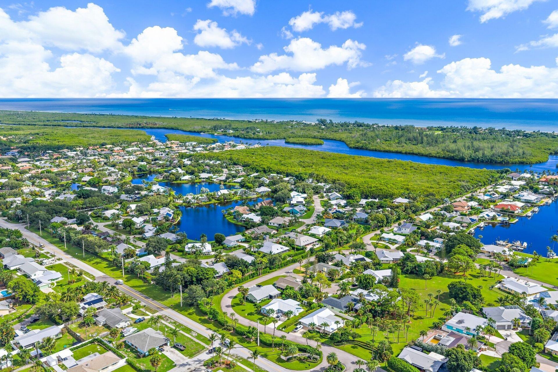 10690 SE Jupiter Narrows Drive, Hobe Sound, FL 33455 Photo