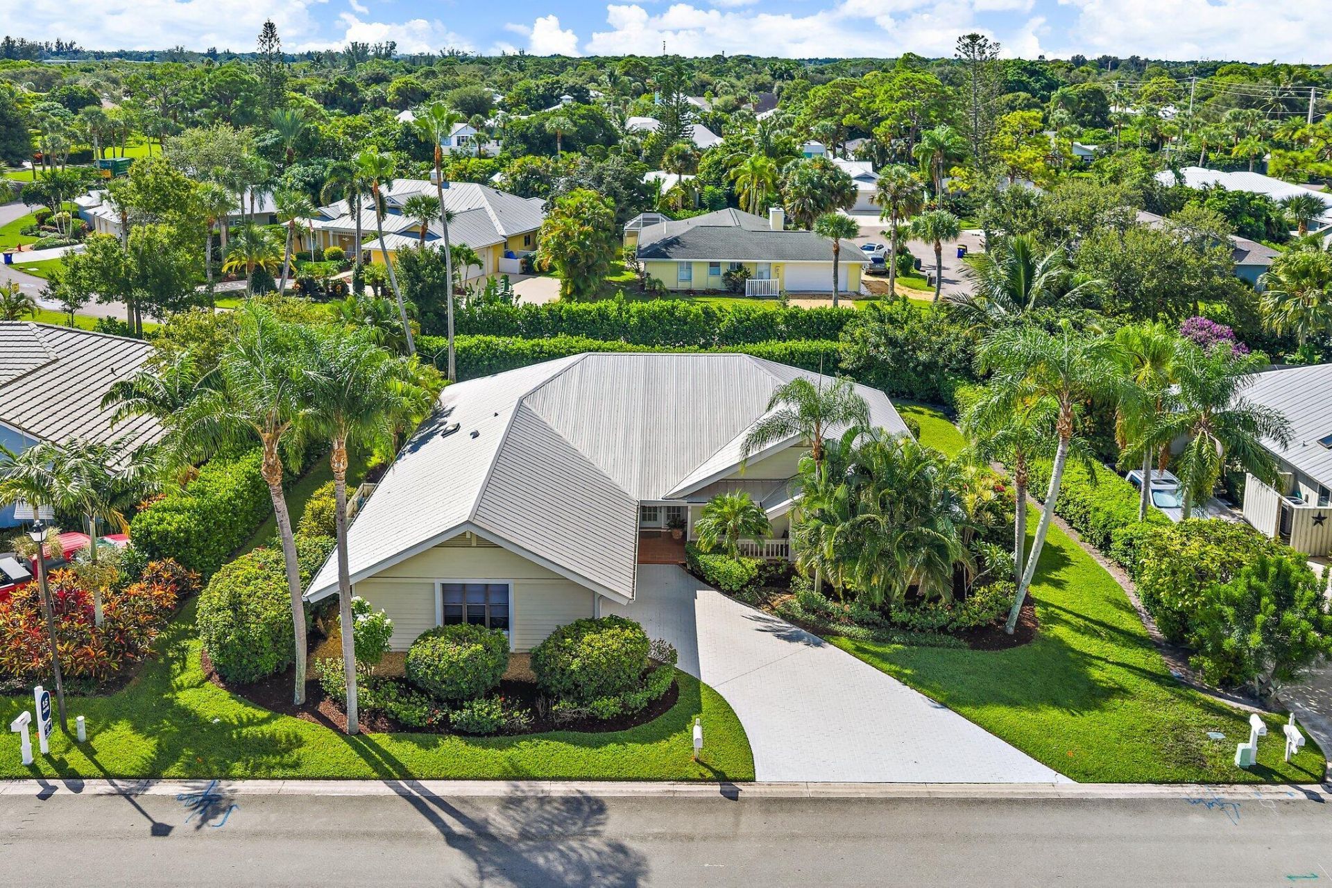 10690 SE Jupiter Narrows Drive, Hobe Sound, FL 33455 Photo