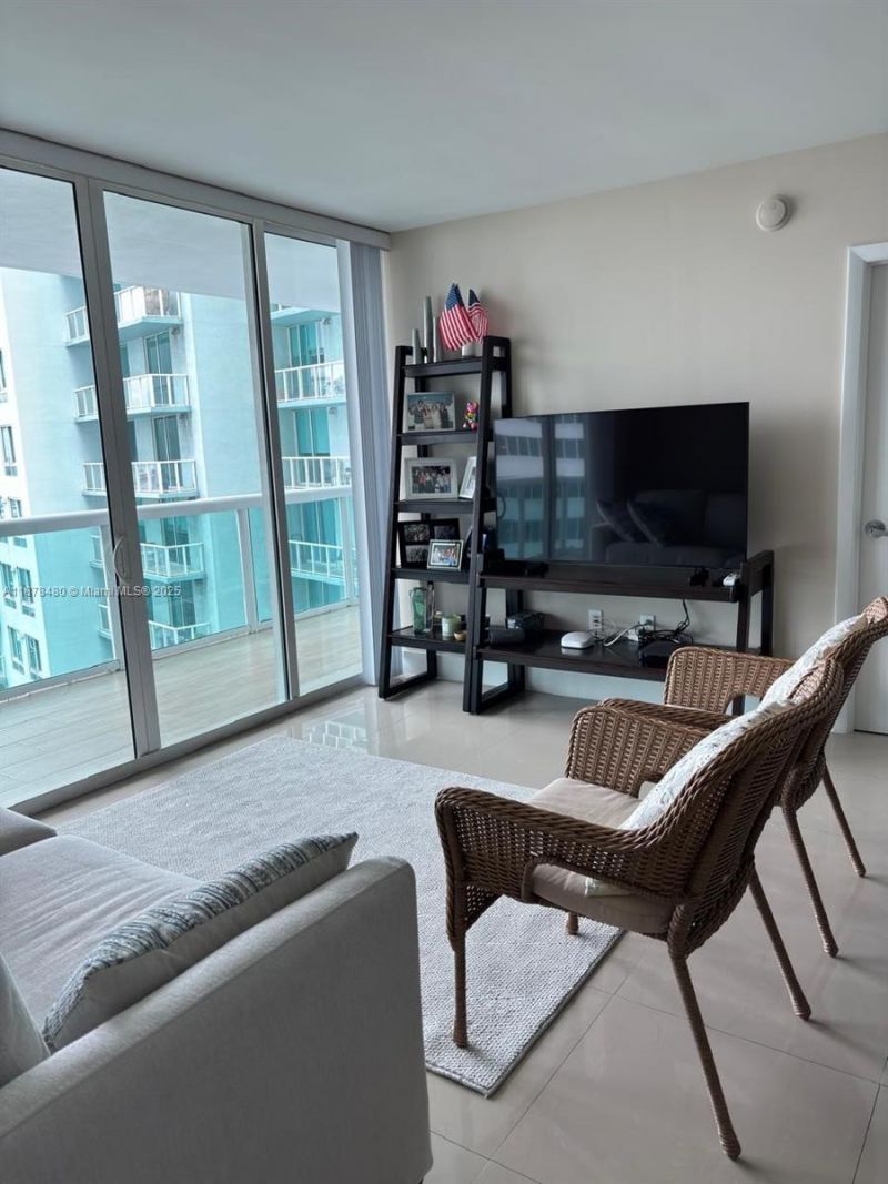1800 N Bayshore Dr, Unit 2210, Miami, FL 33132 Photo