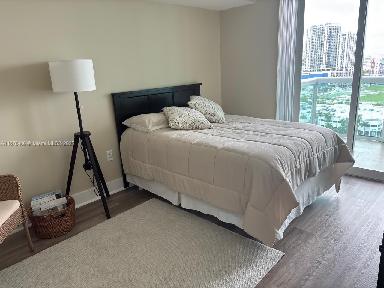 1800 N Bayshore Dr, Unit 2210, Miami, FL 33132 Photo