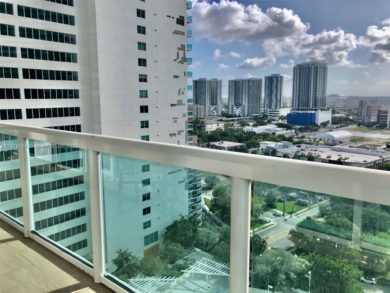 1800 N Bayshore Dr, Unit 2210, Miami, FL 33132 Photo