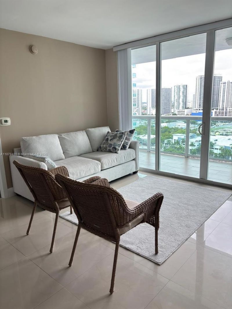 1800 N Bayshore Dr, Unit 2210, Miami, FL 33132 Photo