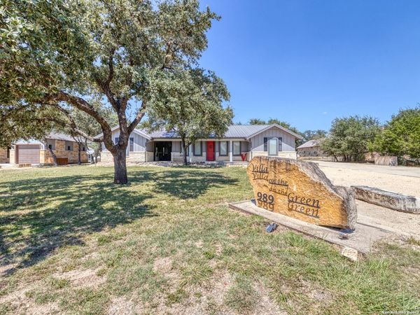 989 Mountain Valley Drive, ConCan, TX 78838