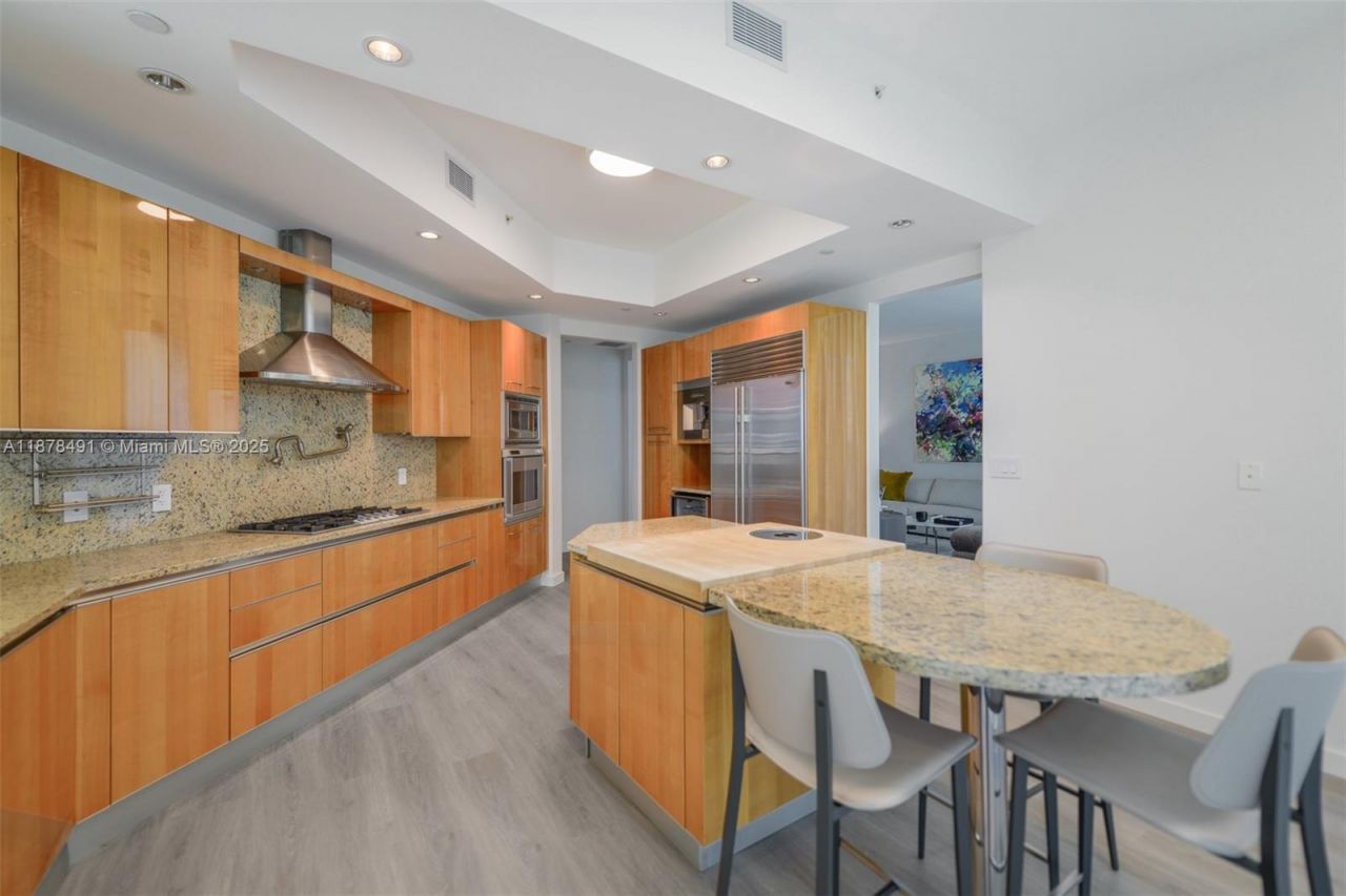 16051 Collins Ave, Unit 2102, Sunny Isles Beach, FL 33160 Photo