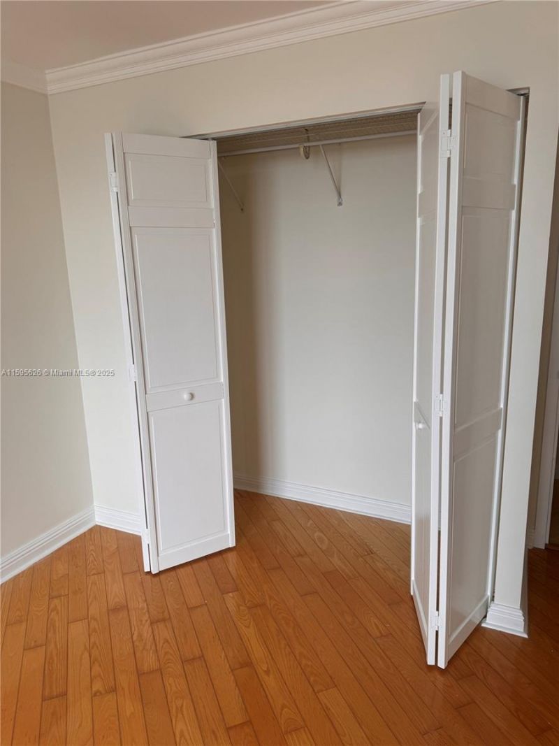 230 174th St, Unit 1602, Sunny Isles Beach, FL 33160 Photo