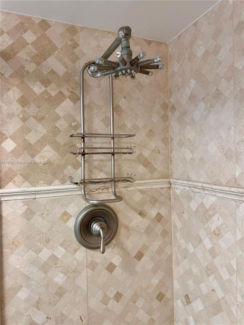 230 174th St, Unit 1602, Sunny Isles Beach, FL 33160 Photo