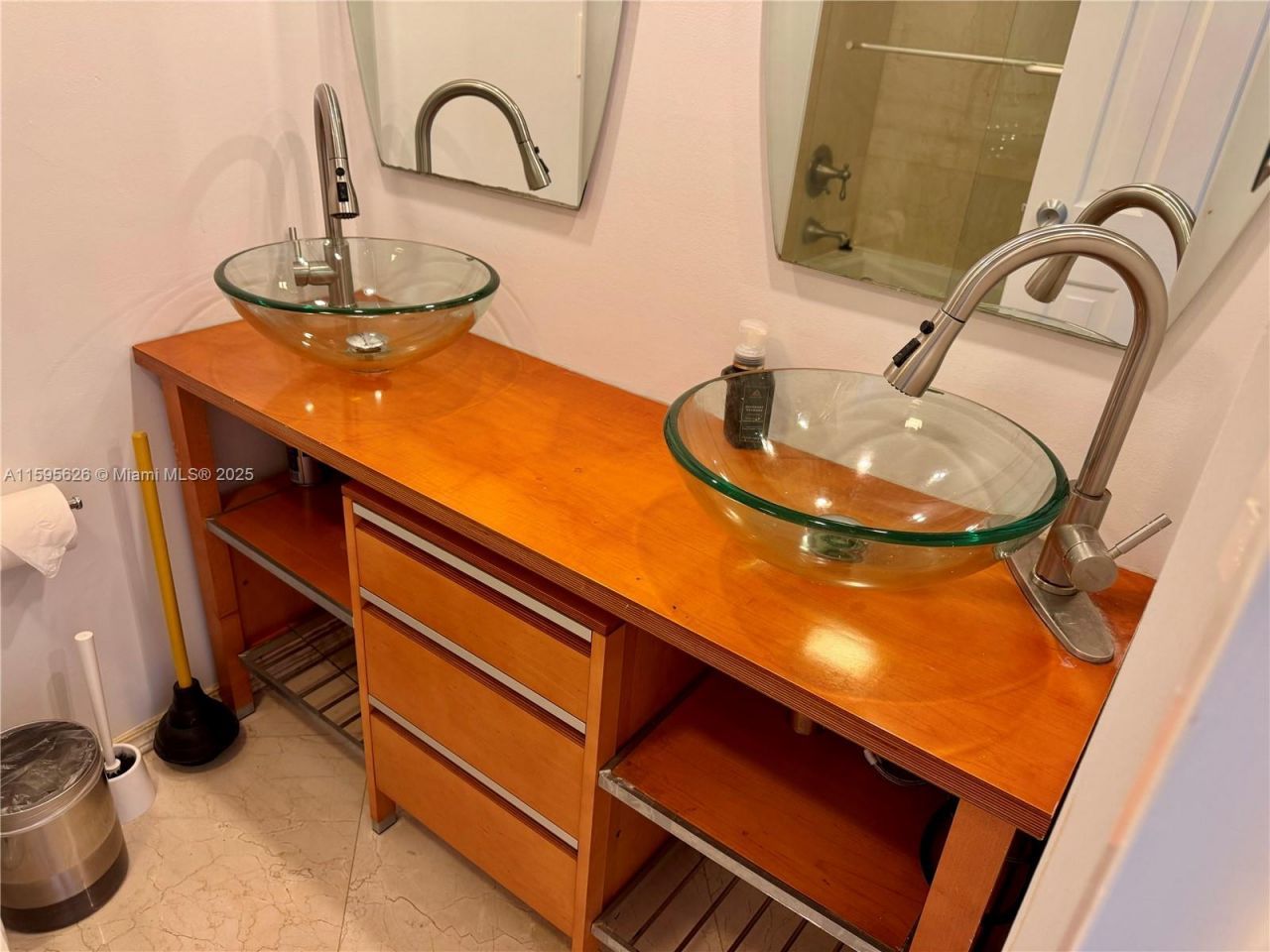 230 174th St, Unit 1602, Sunny Isles Beach, FL 33160 Photo