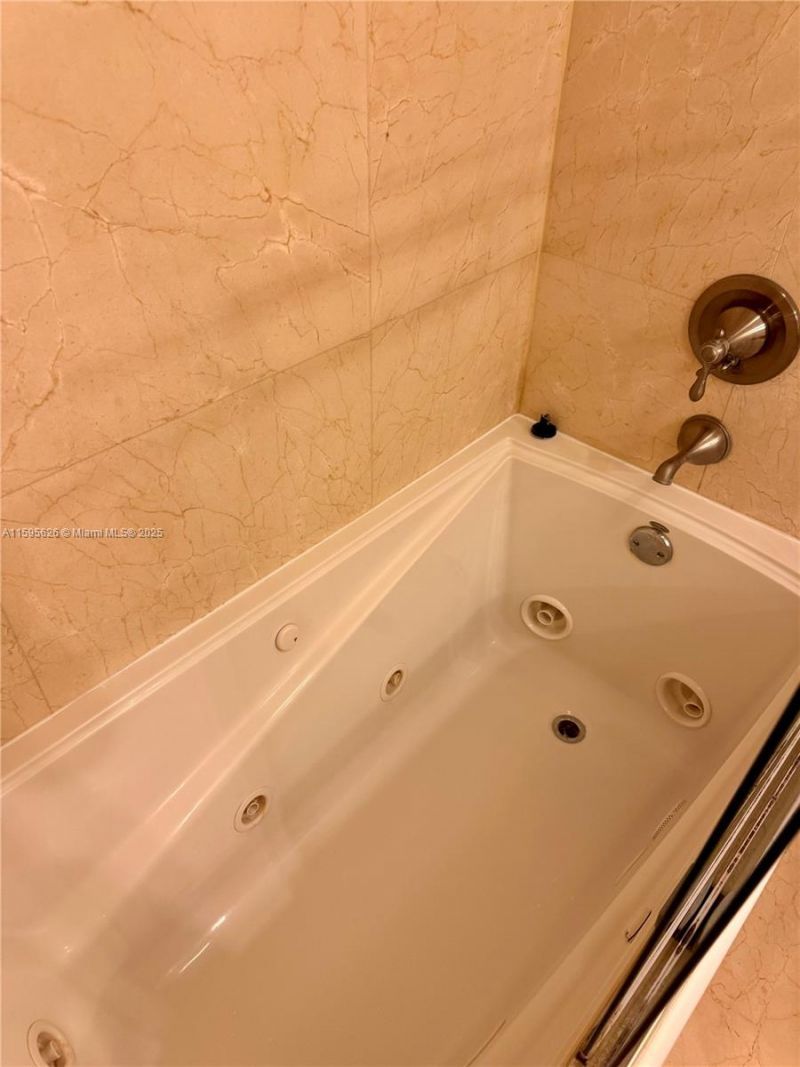 230 174th St, Unit 1602, Sunny Isles Beach, FL 33160 Photo