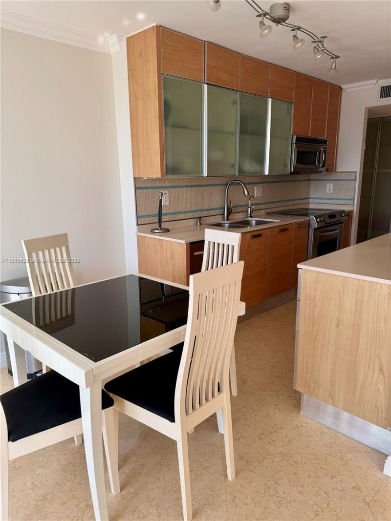 230 174th St, Unit 1602, Sunny Isles Beach, FL 33160 Photo