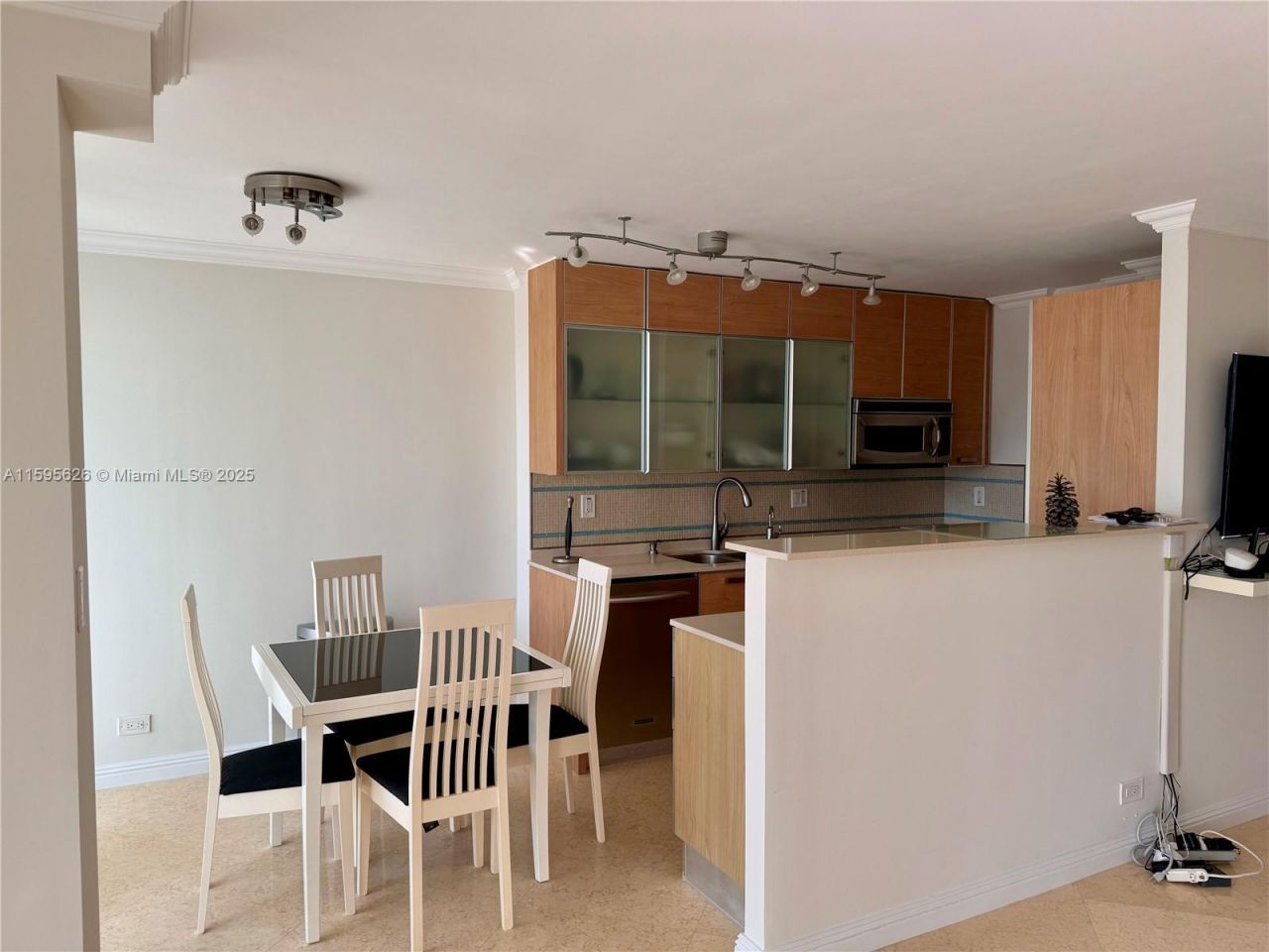 230 174th St, Unit 1602, Sunny Isles Beach, FL 33160 Photo