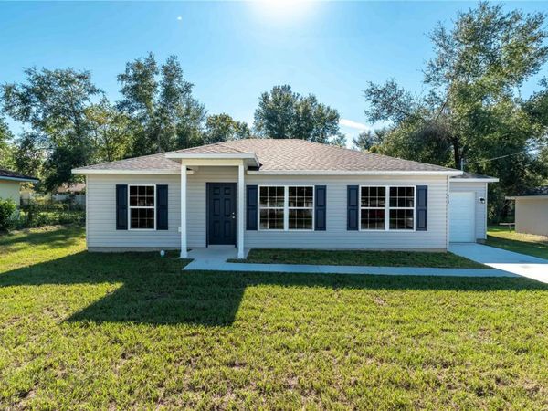 127 MALAUKA RADIAL, OCKLAWAHA, FL 32179