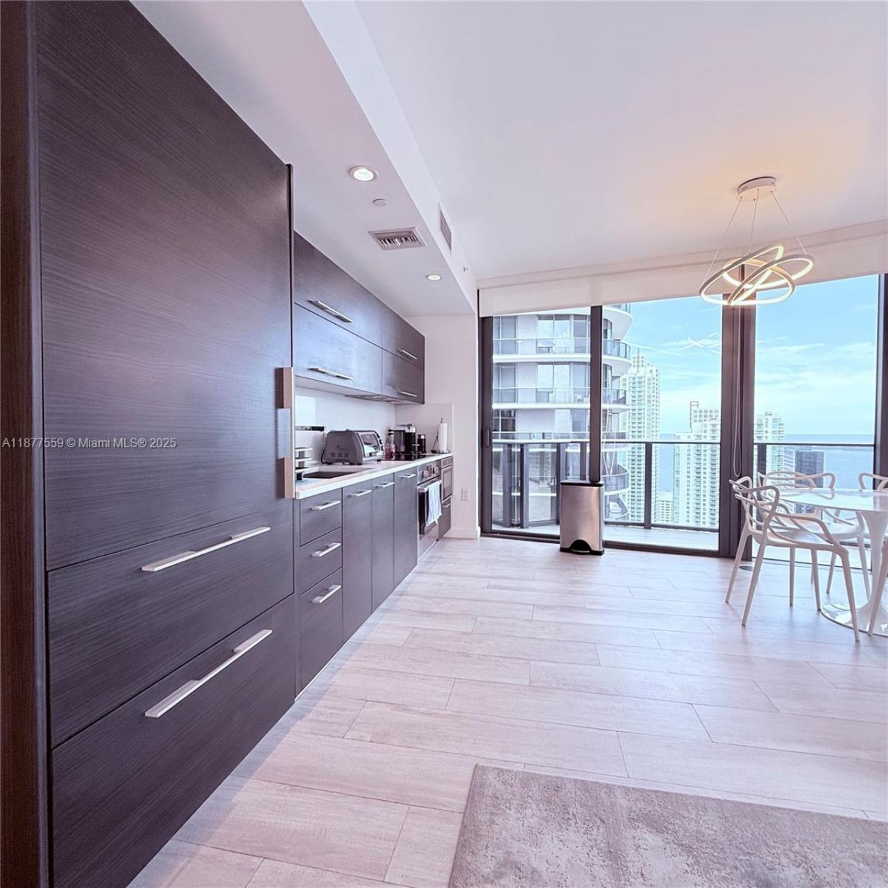 55 SW 9th St, Unit 4003, Miami, FL 33130 Photo