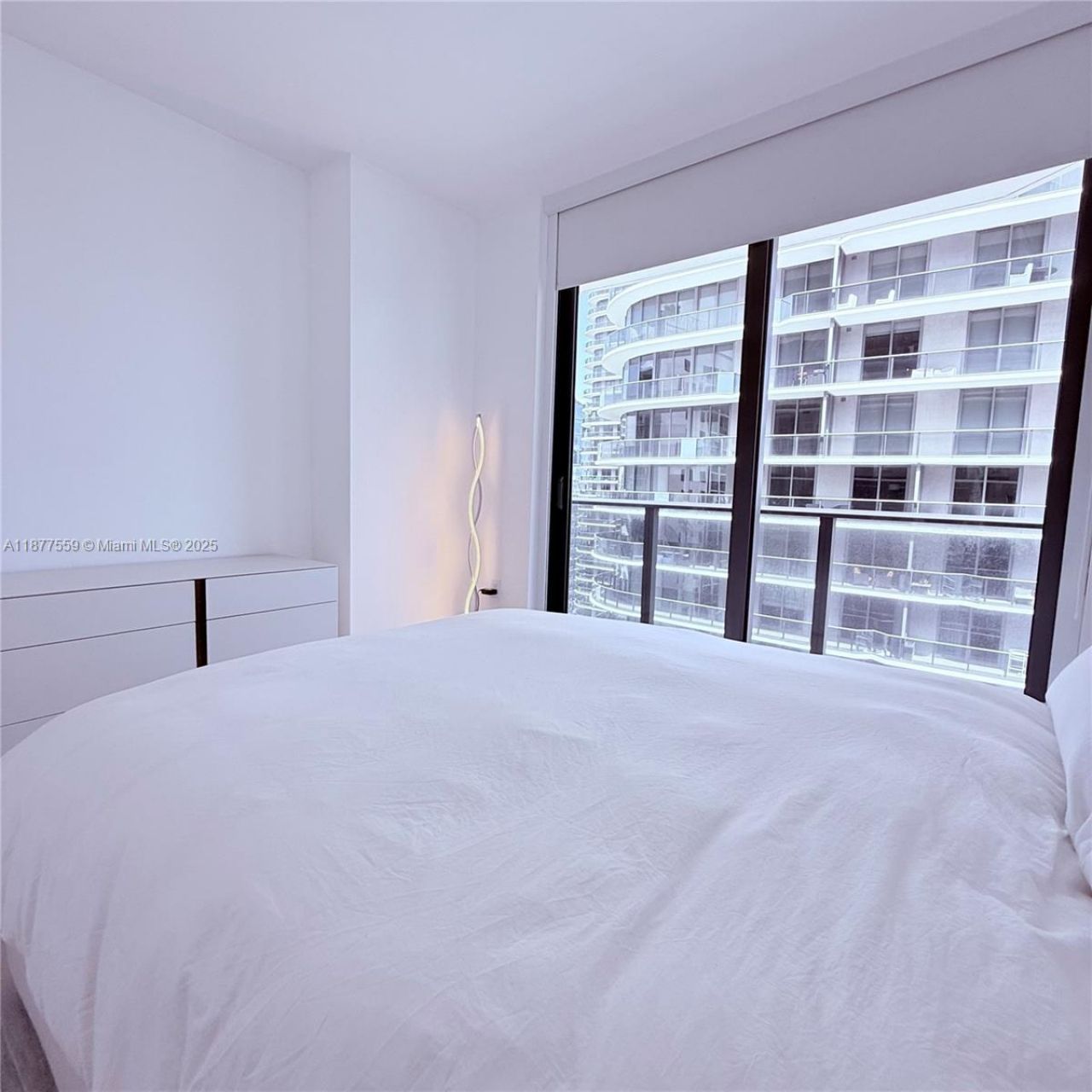 55 SW 9th St, Unit 4003, Miami, FL 33130 Photo