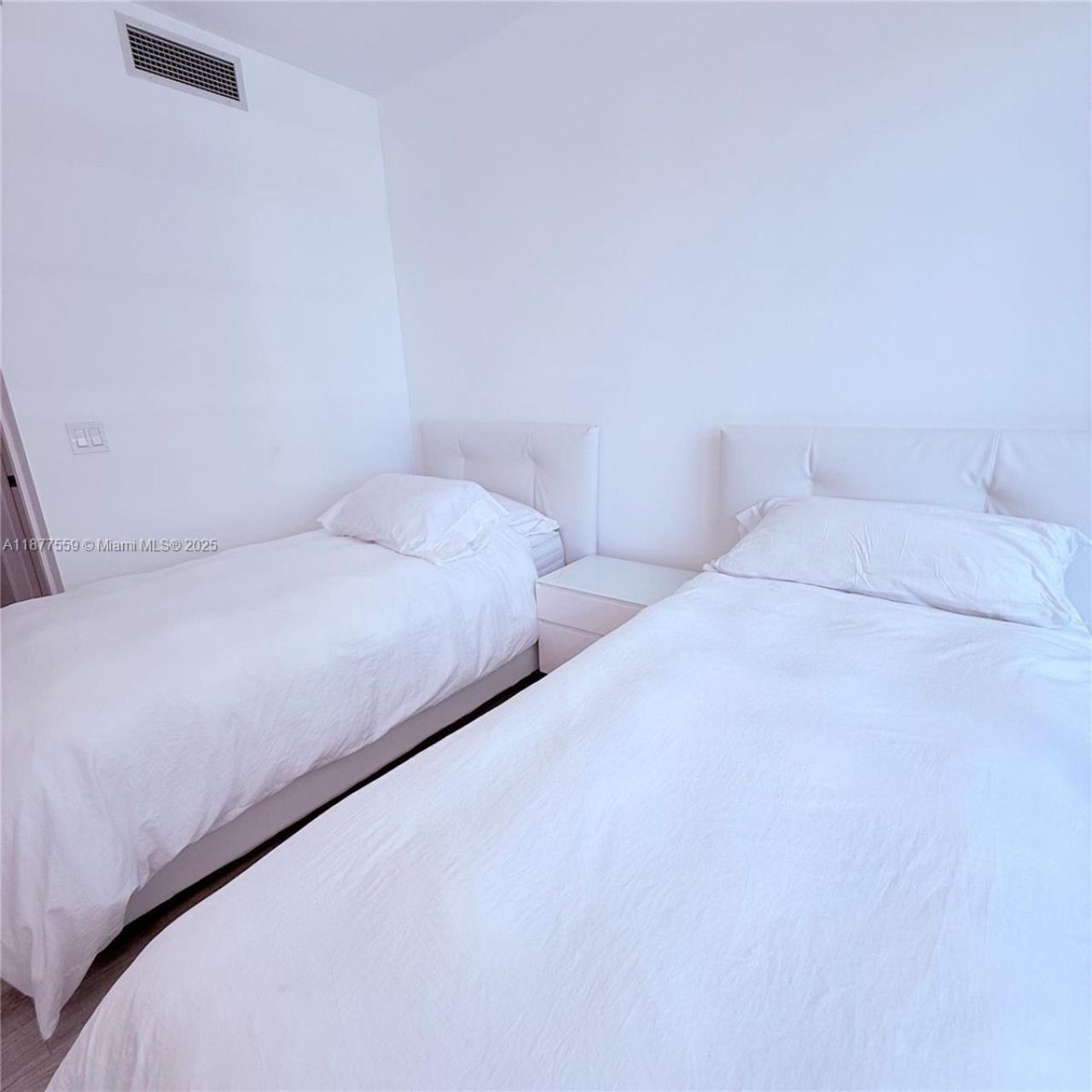 55 SW 9th St, Unit 4003, Miami, FL 33130 Photo