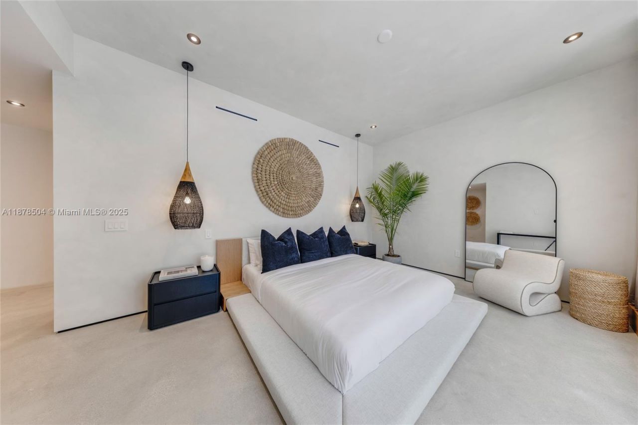 1000 NW 9th Ct, Miami, FL 33136 Photo