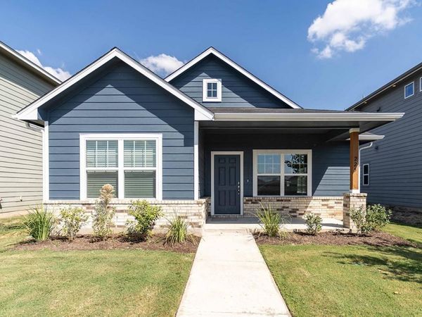225 Clearlake DR, Hutto, TX 78634