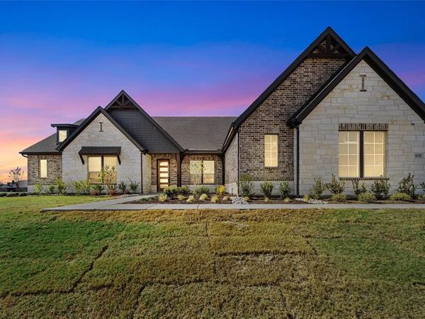808 Westover Drive, Van Alstyne, TX 75495