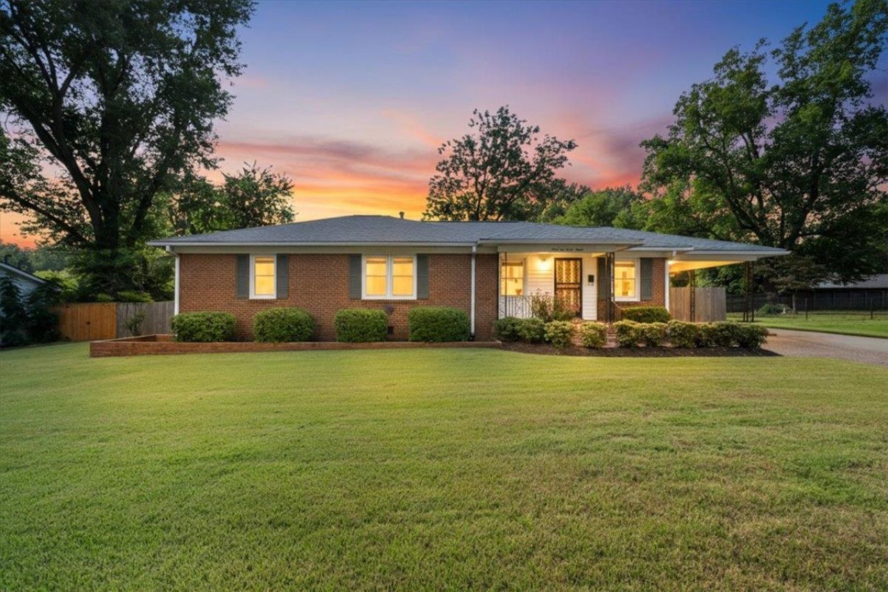 4237 HILLDALE AVE Memphis, TN 38117