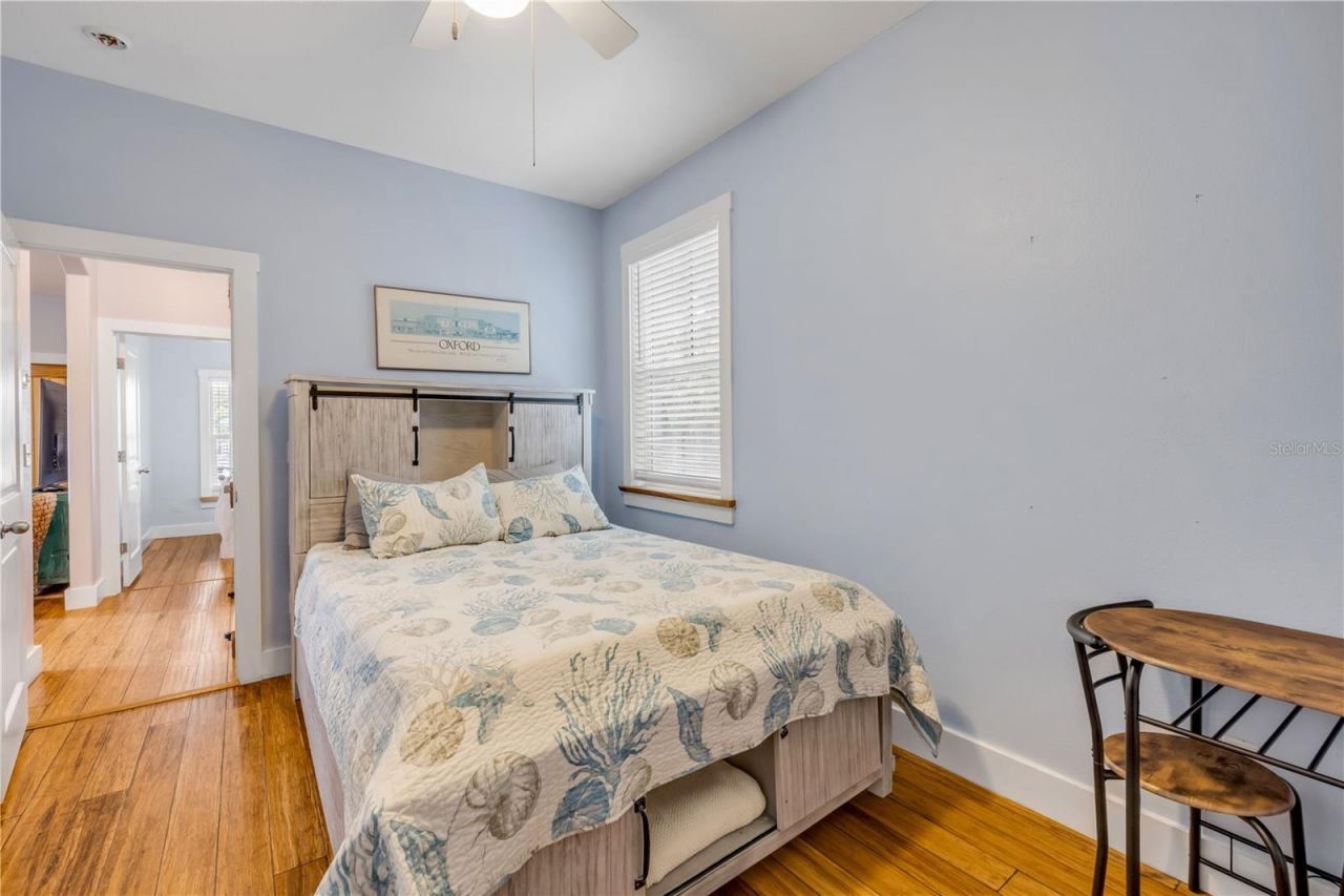 418 Columbus Avenue, New Smyrna Beach, FL 32169 Photo