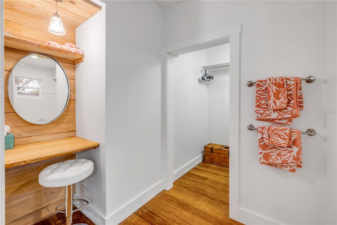 418 Columbus Avenue, New Smyrna Beach, FL 32169 Photo